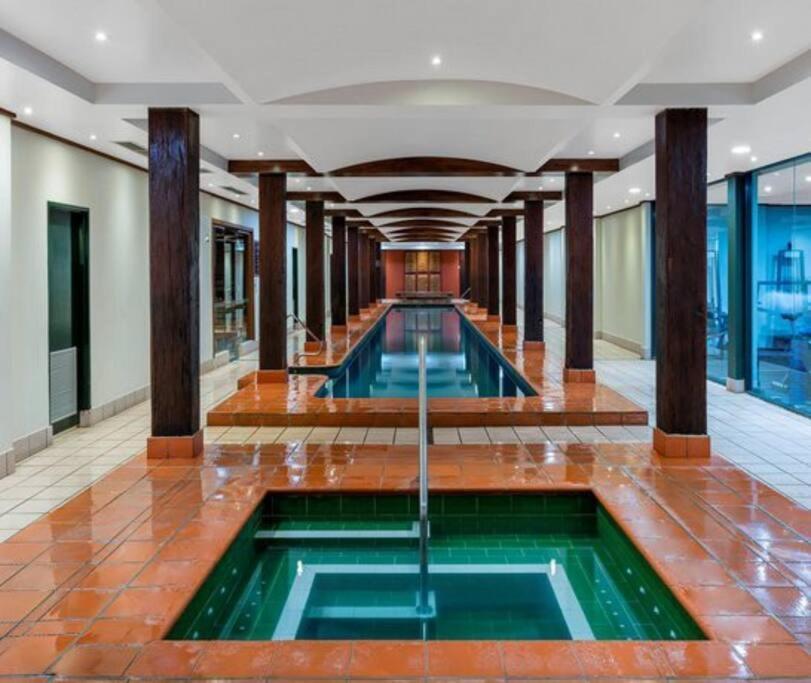 Darling Harbour Stunning Location With Pool, Gym, Wifi, Netflix Appartamento