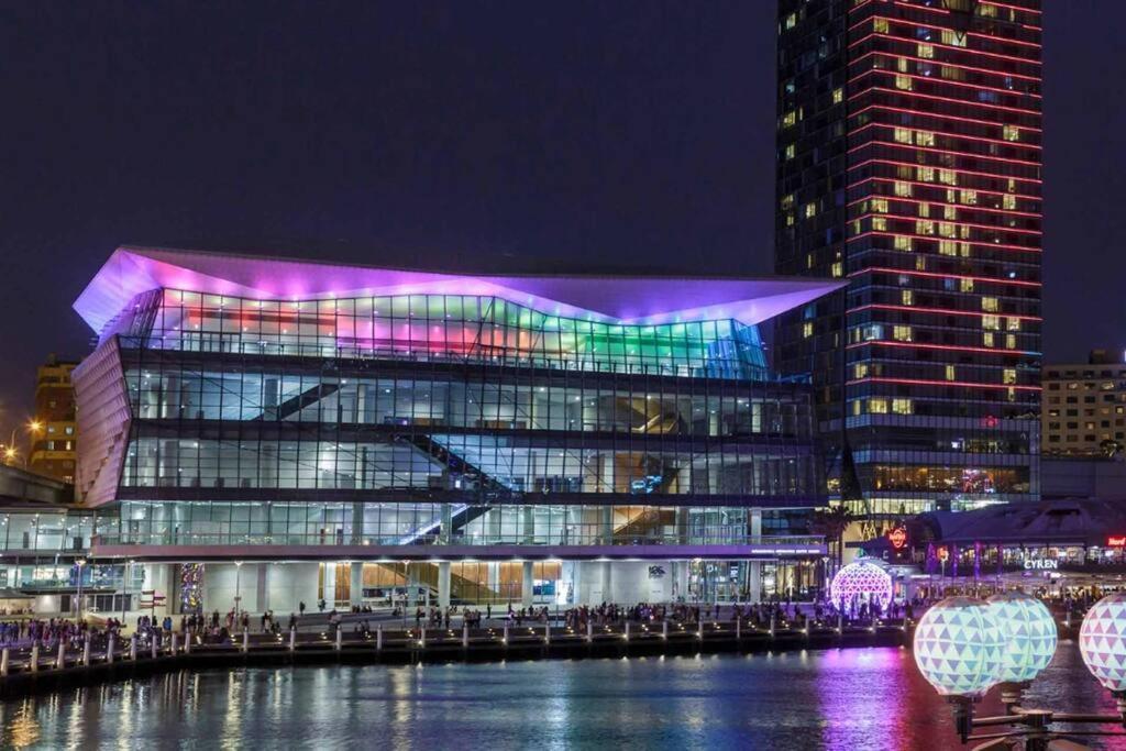 Appartamento Darling Harbour Stunning Location With Pool, Gym, Wifi, Netflix Sydney